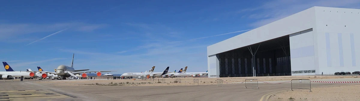 El nuevo hangar construido en el aeropuerto de Teruel, habilitado para acoger el gigantesco A380. Foto: Julio Maz